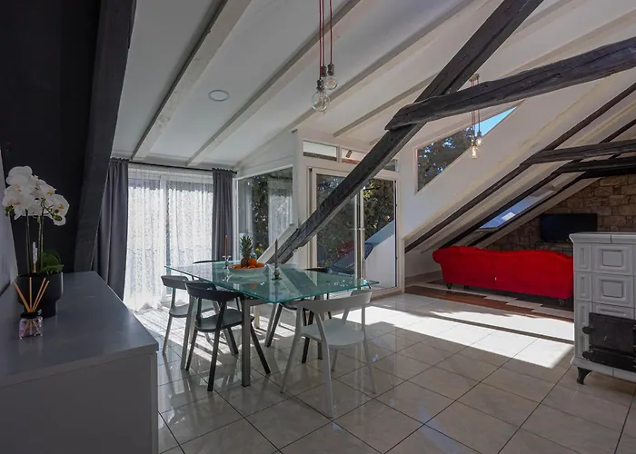 Luxattic 스플리트