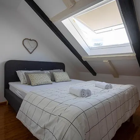 Apartment Luxattic Split