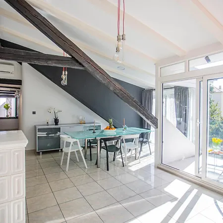 Luxattic Apartment *