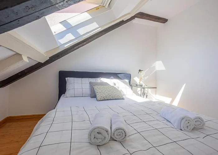 Luxattic Apartment Split