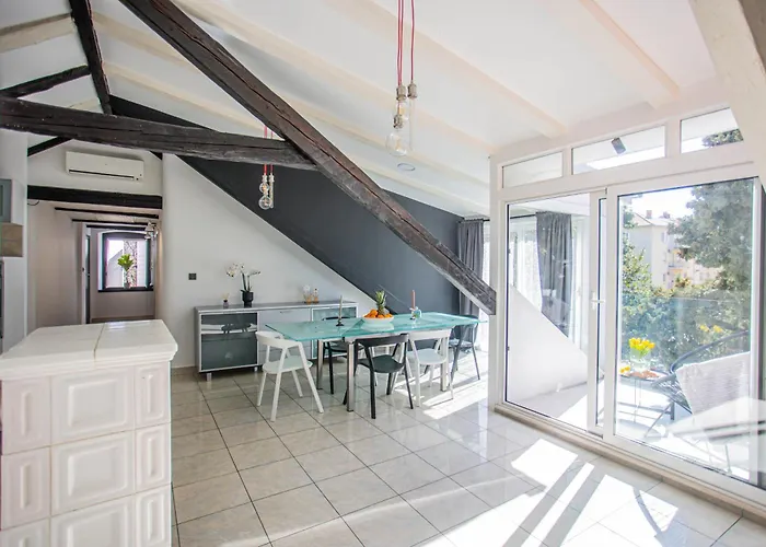 Luxattic Apartment *